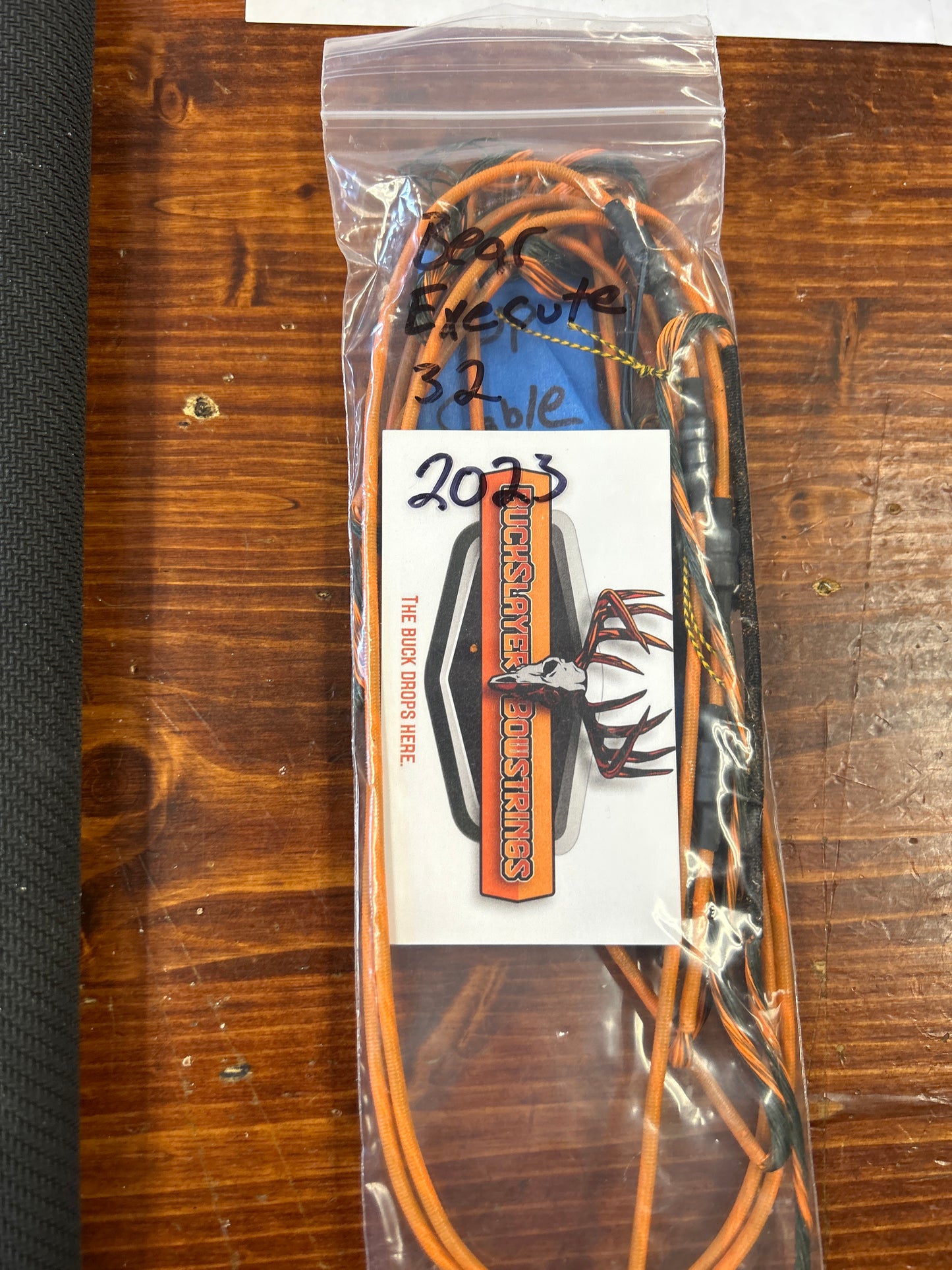 Bear Execute 32 2023 2 cables and String