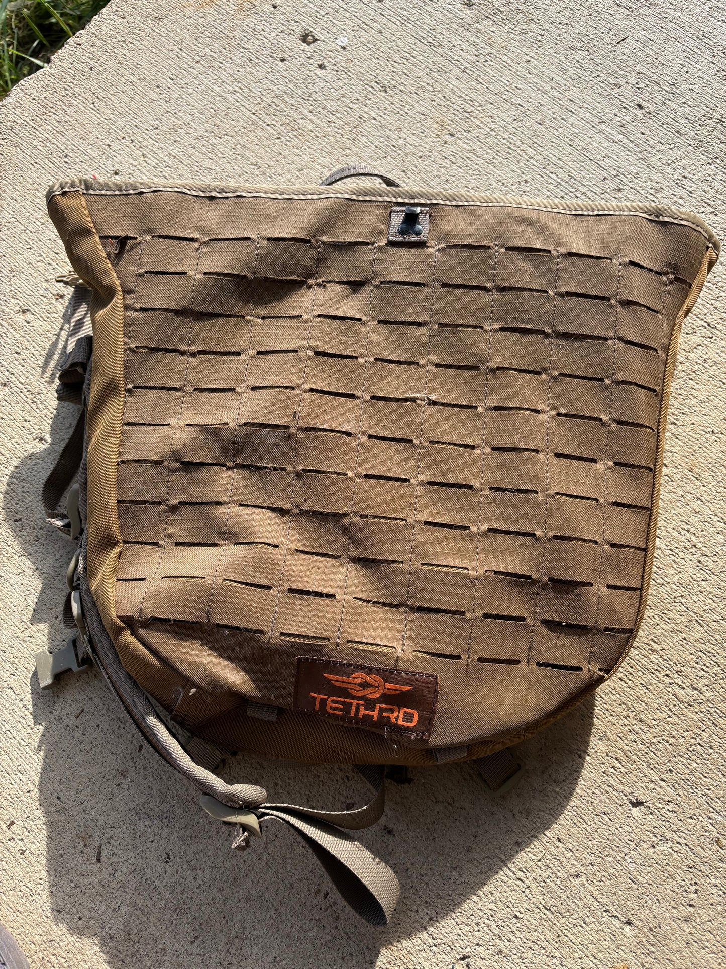 (Used) Tethrd Predator XL platform with carrying case