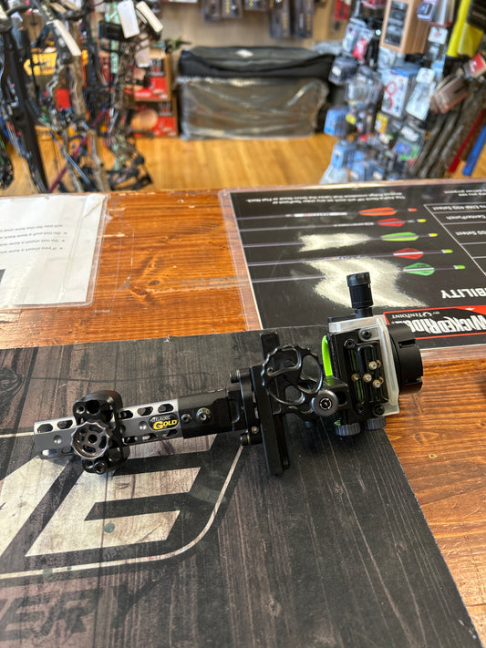 (Used) Black Gold 3 Pin Adjustable Target Sight