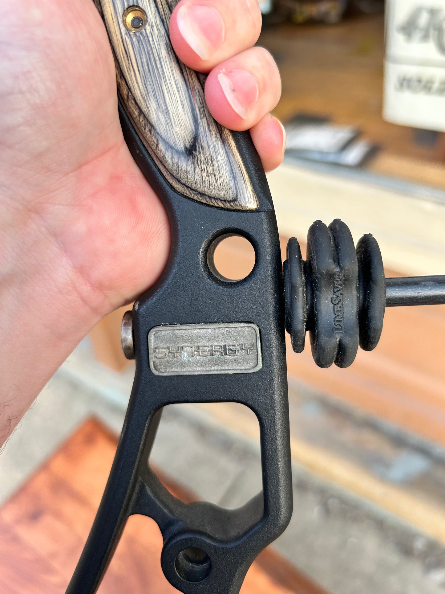 Used Elite Archery Synergy 70 pounds black