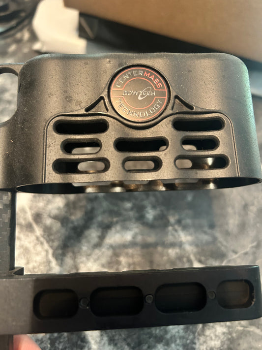 Bowtech 4 arrow center mass quiver (no box)