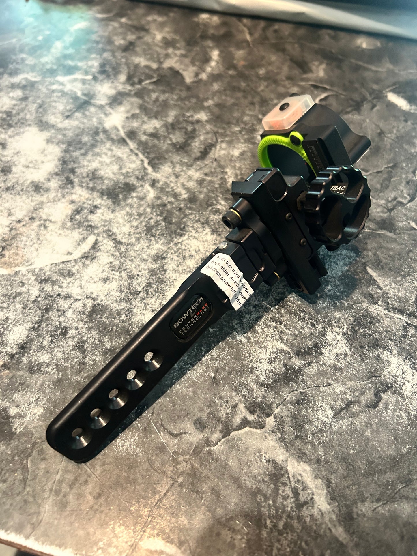 Bowtech Centermass Dual Trac Adjustable Bow Sight (RH) (No package)