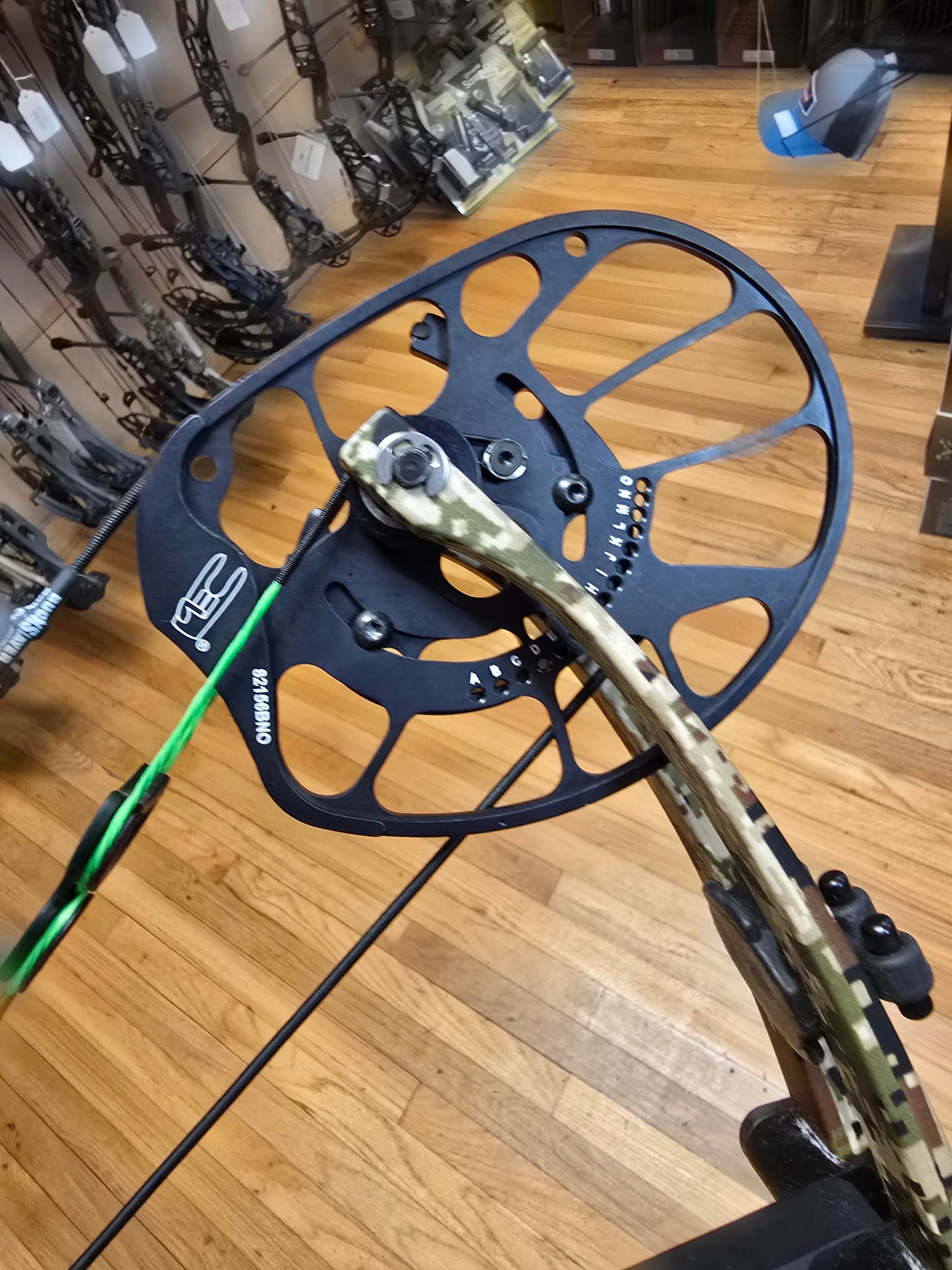Used Left Hand PSE Embark Nock-On