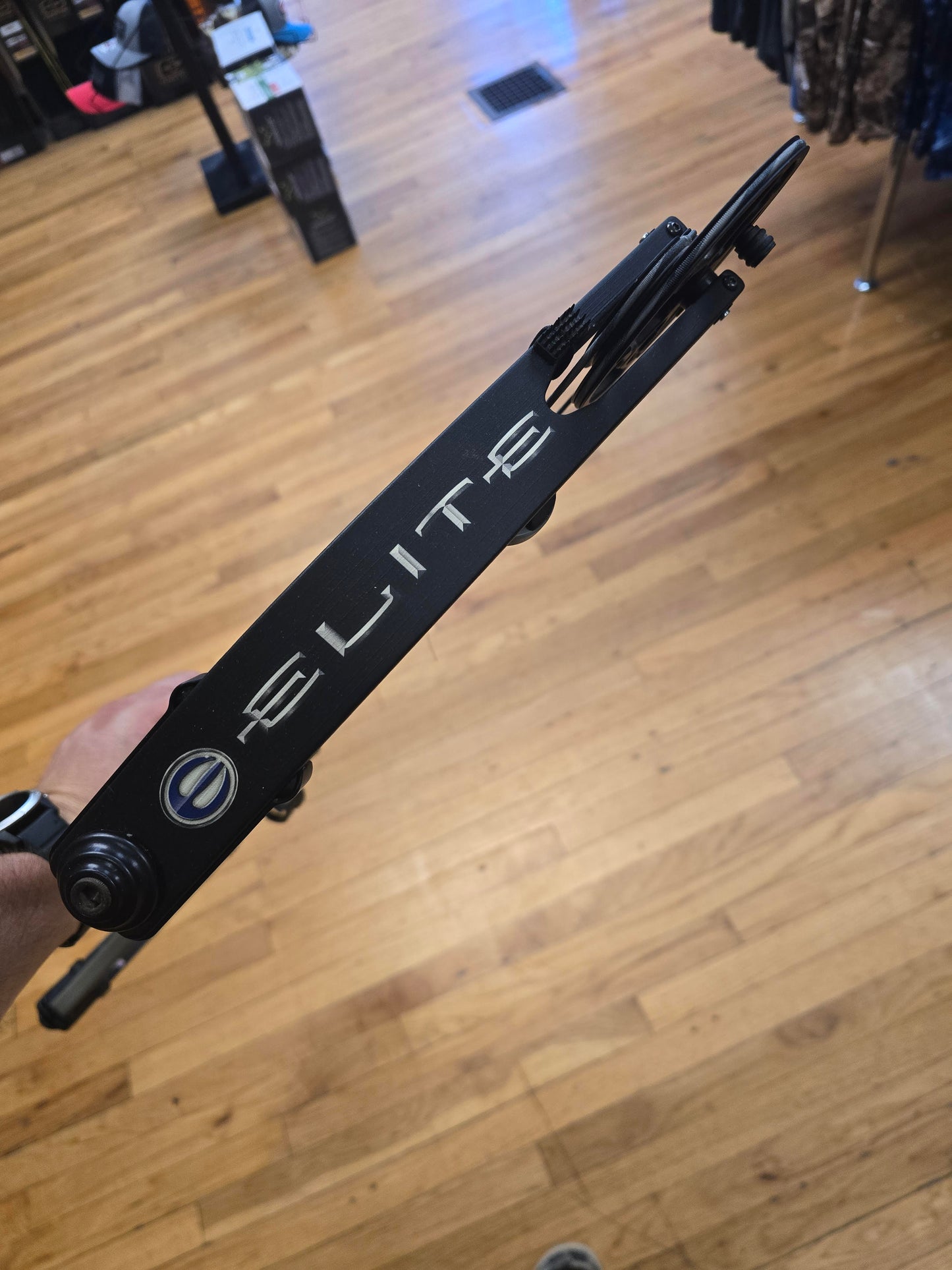 Used Elite Victory 37