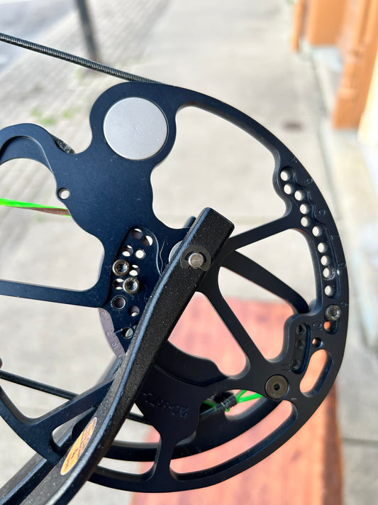 Used Bear Archery Authority/60 pound