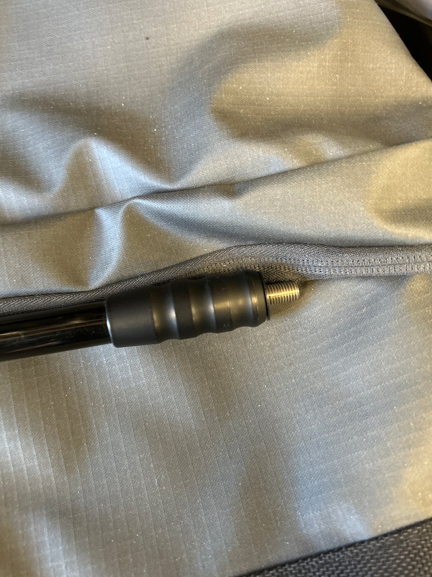 (Used) 28” Bowfinger Black Stabilizer