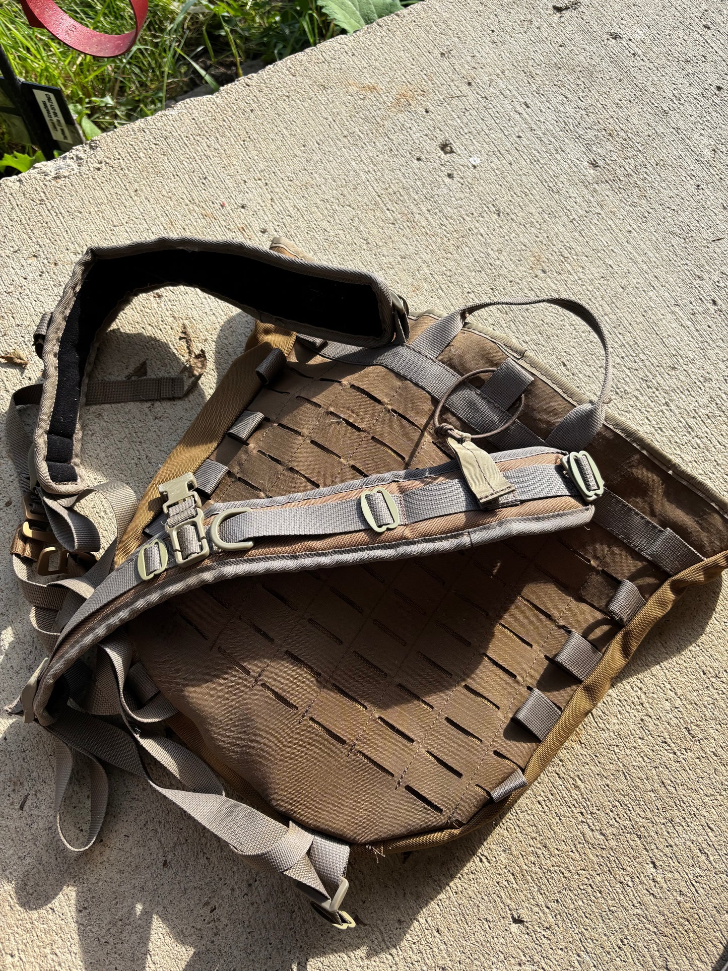 (Used) Tethrd Predator XL platform with carrying case