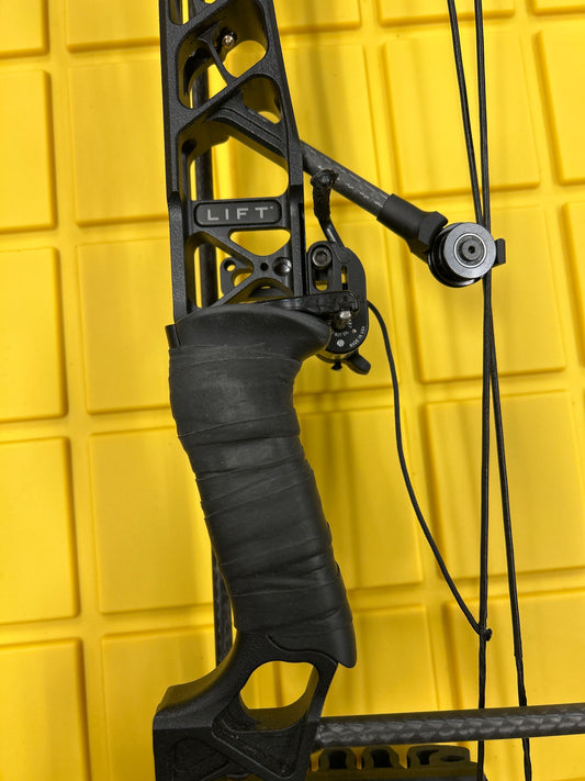 (Used) Mathew’s Lift 29.5 With accessories ￼