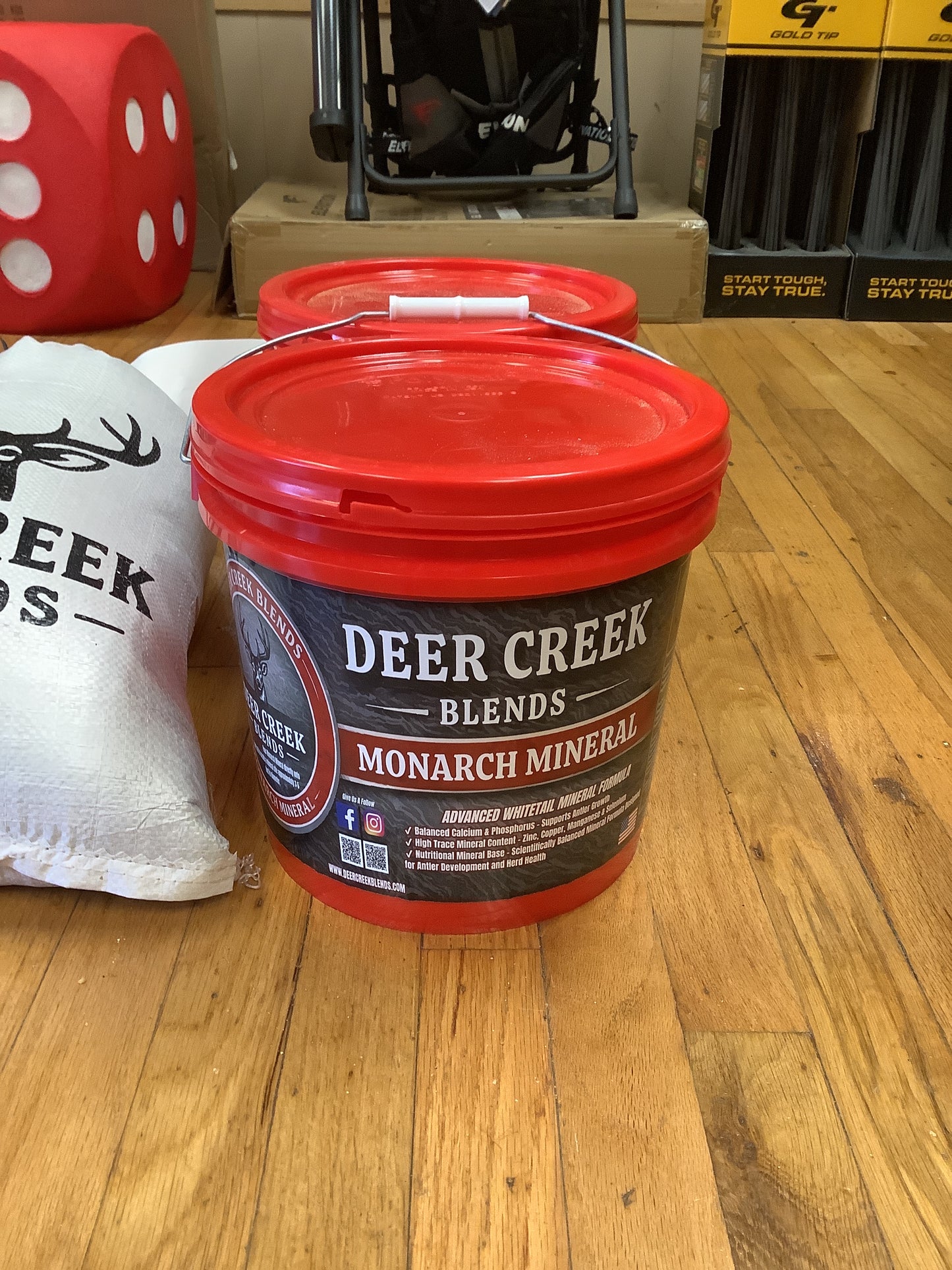 Deer Creek Blends Mineral Bucket