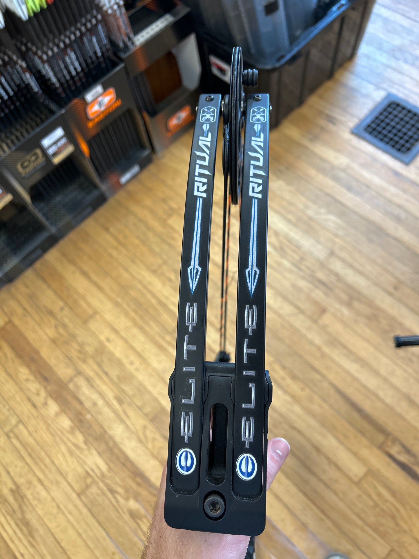 (Used) Elite Ritual with trophy ridge sight