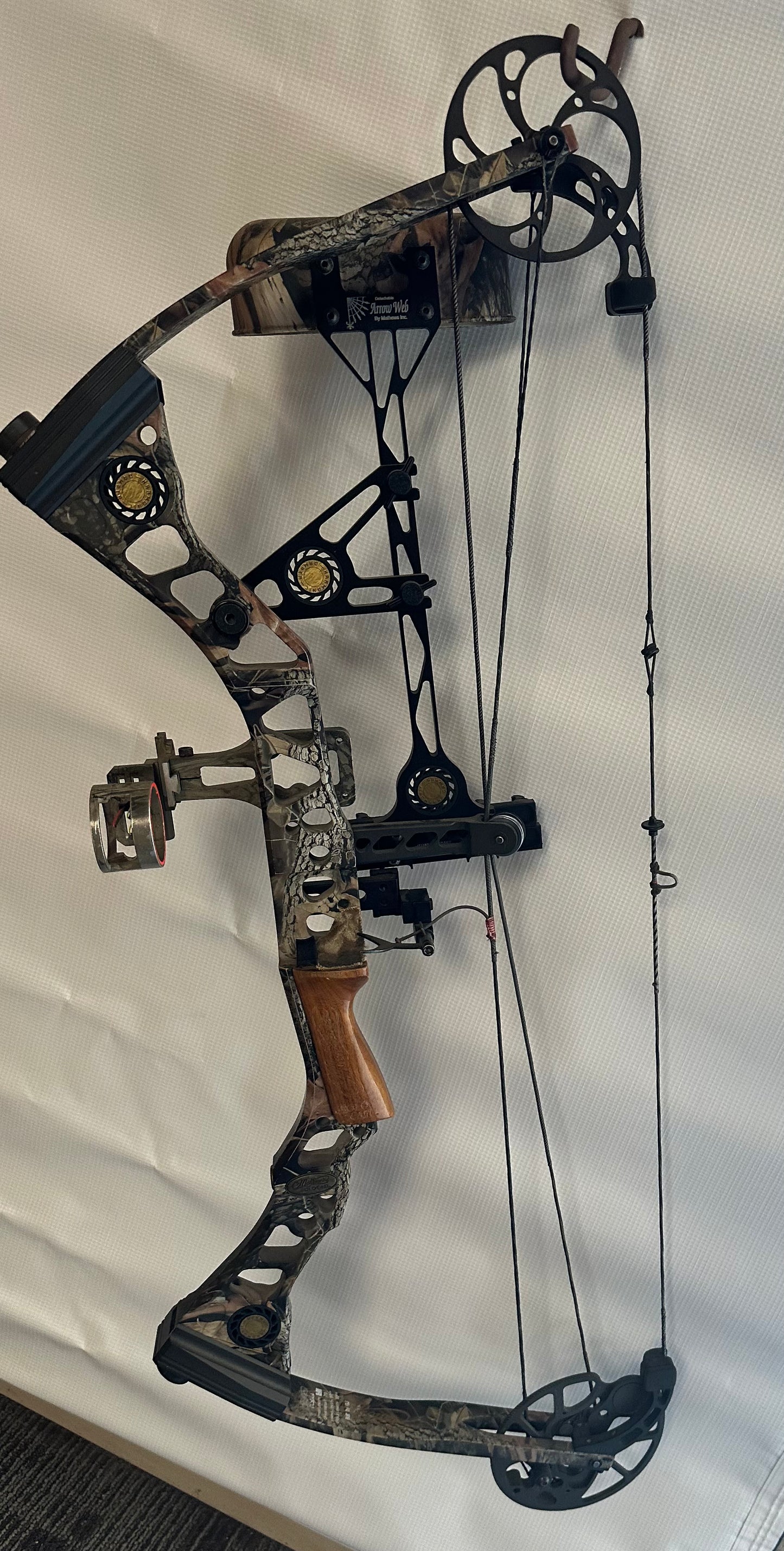 Used Mathews Outback - RH - 70lb