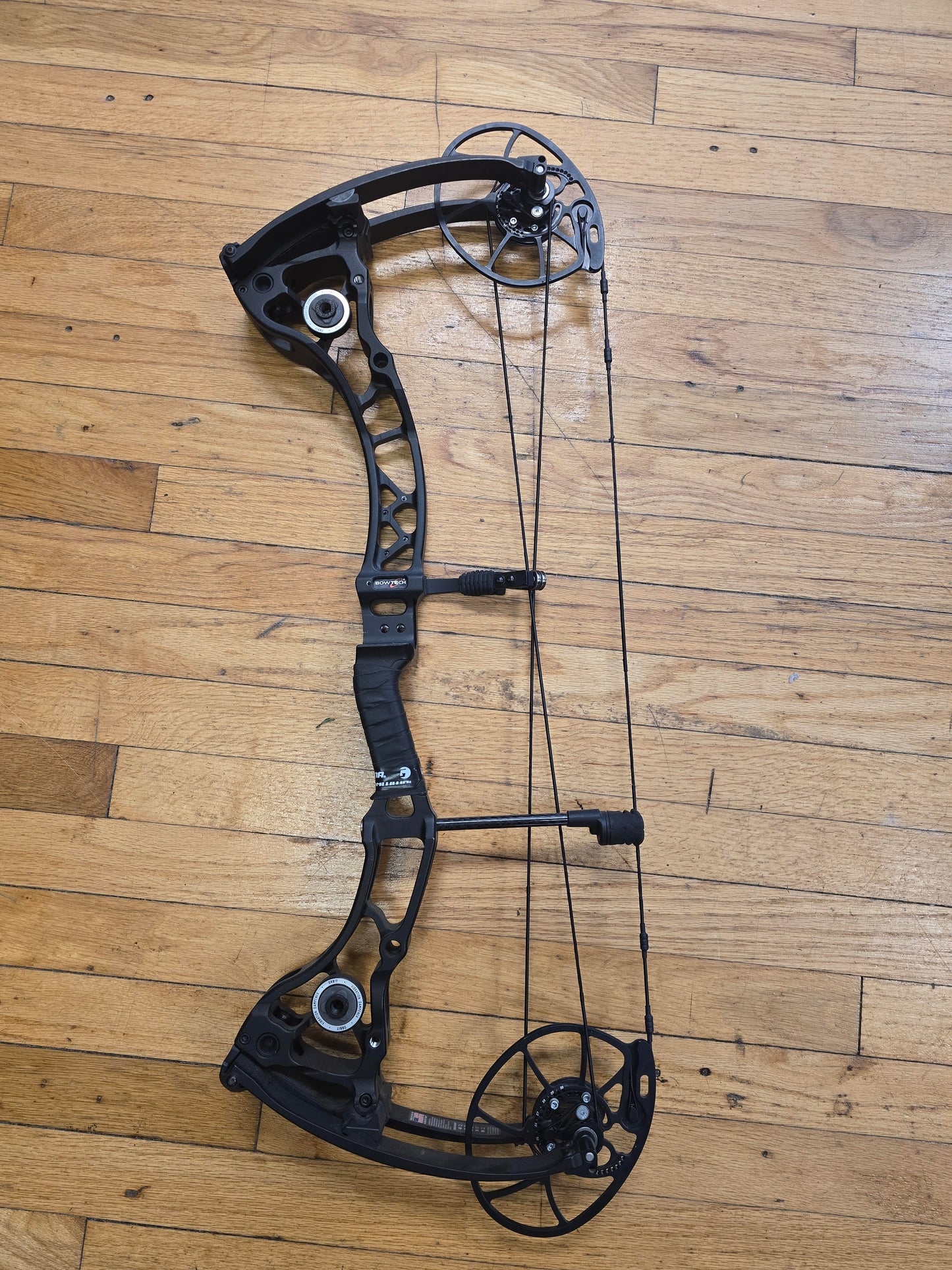 Used Bowtech CP28
