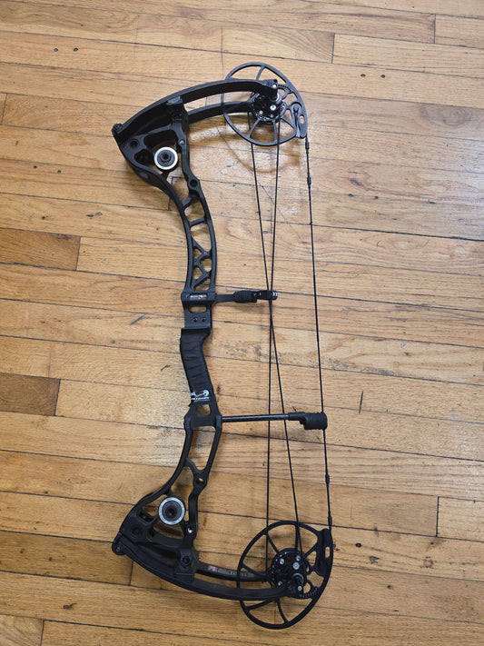 Used Bowtech CP28